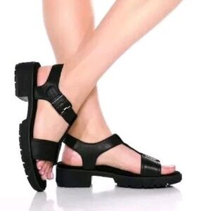 MUNRO LEATHER MEL Supple Calf  Leather Sandals EVA Lug sole Black Size 7.5
NWOT